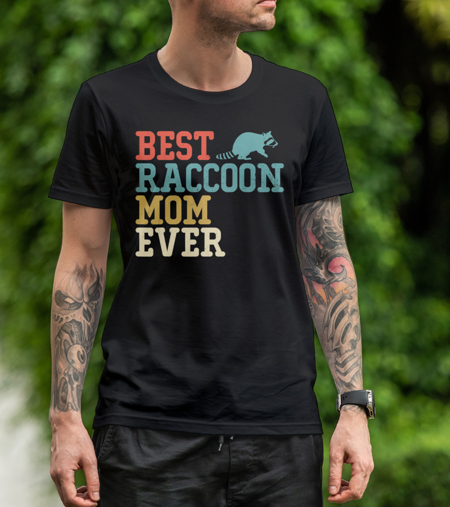 BEST RACCOON MOM EVER Retro T-Shirt