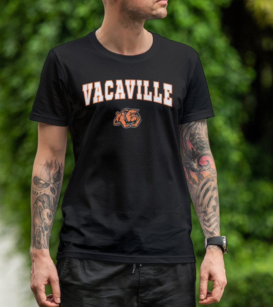 Vacaville High School Bulldogs Retro Football Mascot T-Shirt