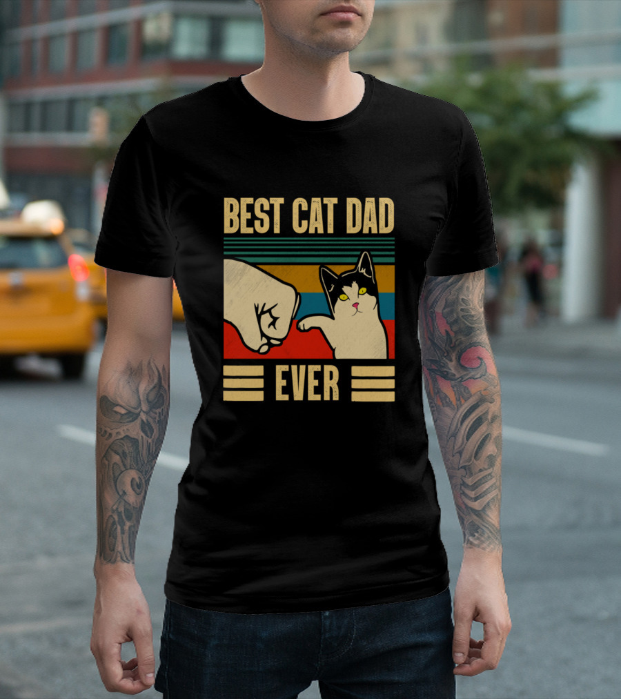 Best Cat Dad Ever Vintage Fist Bump Cat Daddy Retro Colors T-Shirt