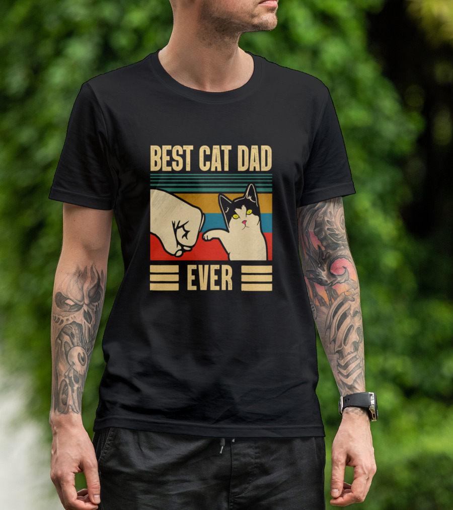 Best Cat Dad Ever Vintage Fist Bump Cat Daddy Retro Colors T-Shirt