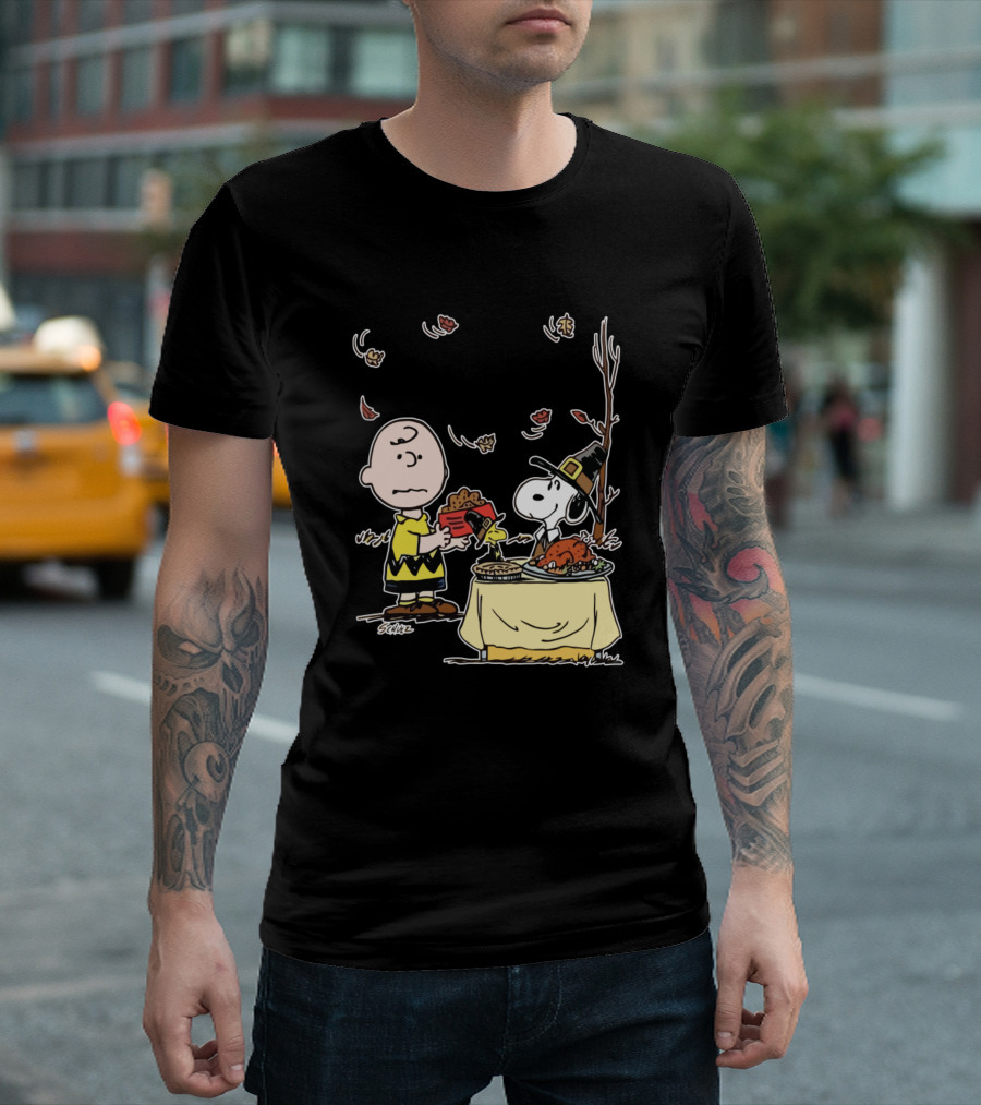Charlie Brown Thanksgiving With Snoopy And Woodstock Feast T-Shirt