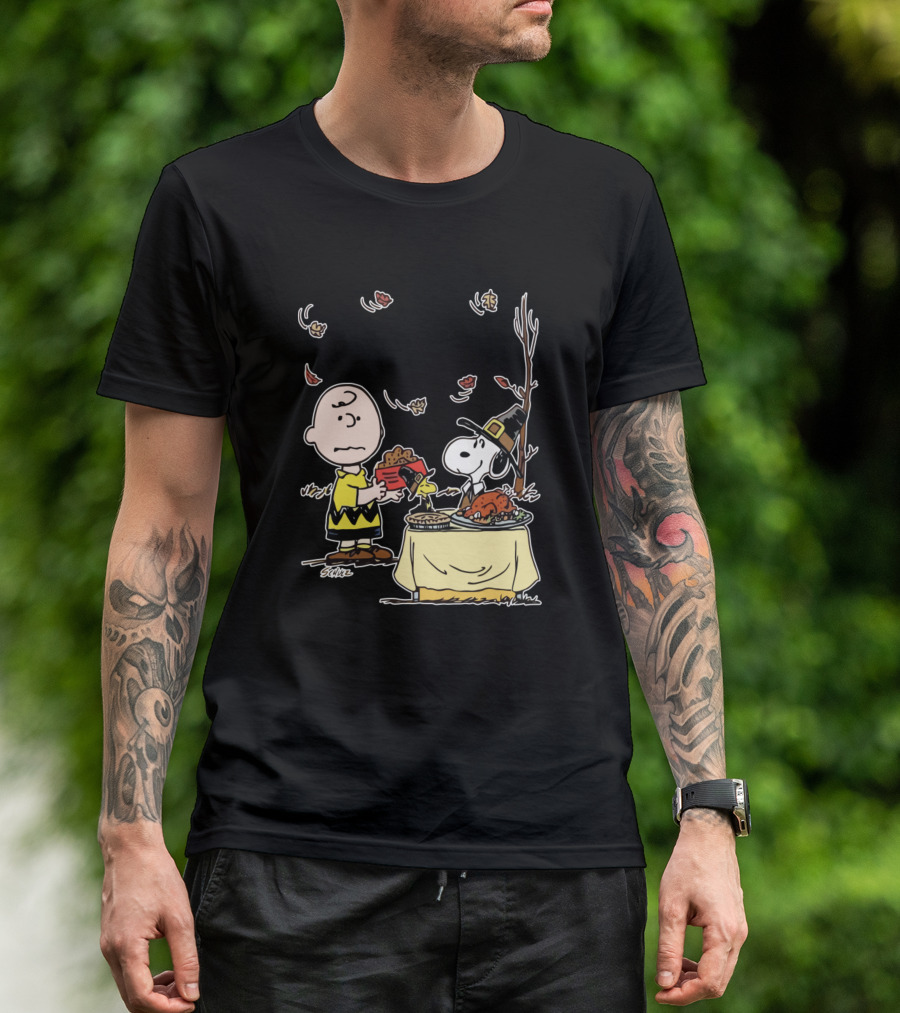 Charlie Brown Thanksgiving With Snoopy And Woodstock Feast T-Shirt