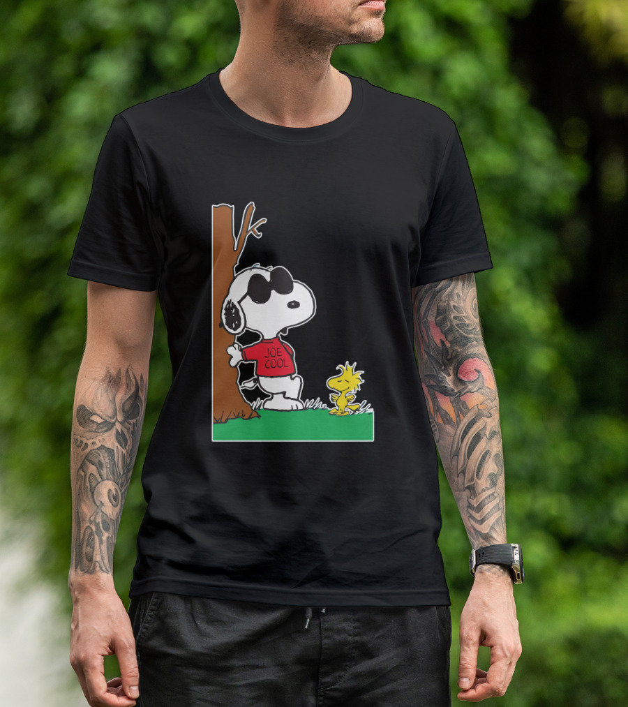 Snoopy Joe Cool And Woodstock Relaxing By The Tree T-Shirt