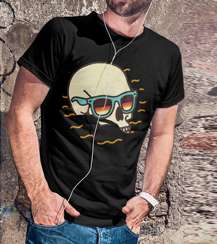 Retro Skull With Sunglasses And Beach Lover Vibes T-Shirt
