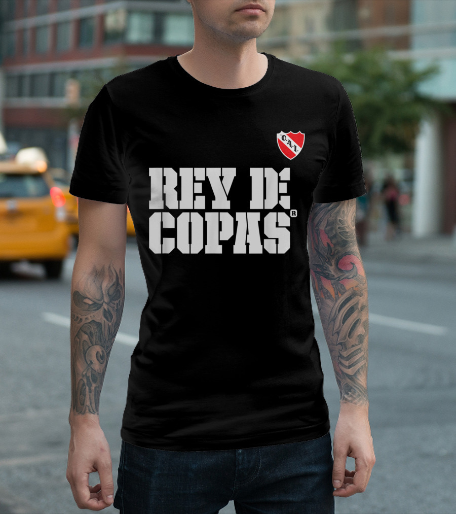 Rey de Copas C.A.I Club Atlético Independiente T-Shirt