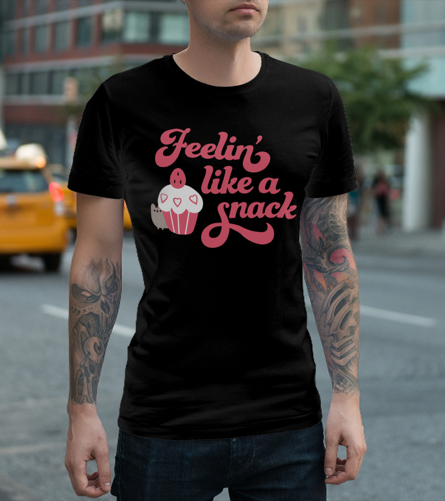Feelin' Like A Snack Funny Cats Lover Cupcake Hearts T-Shirt