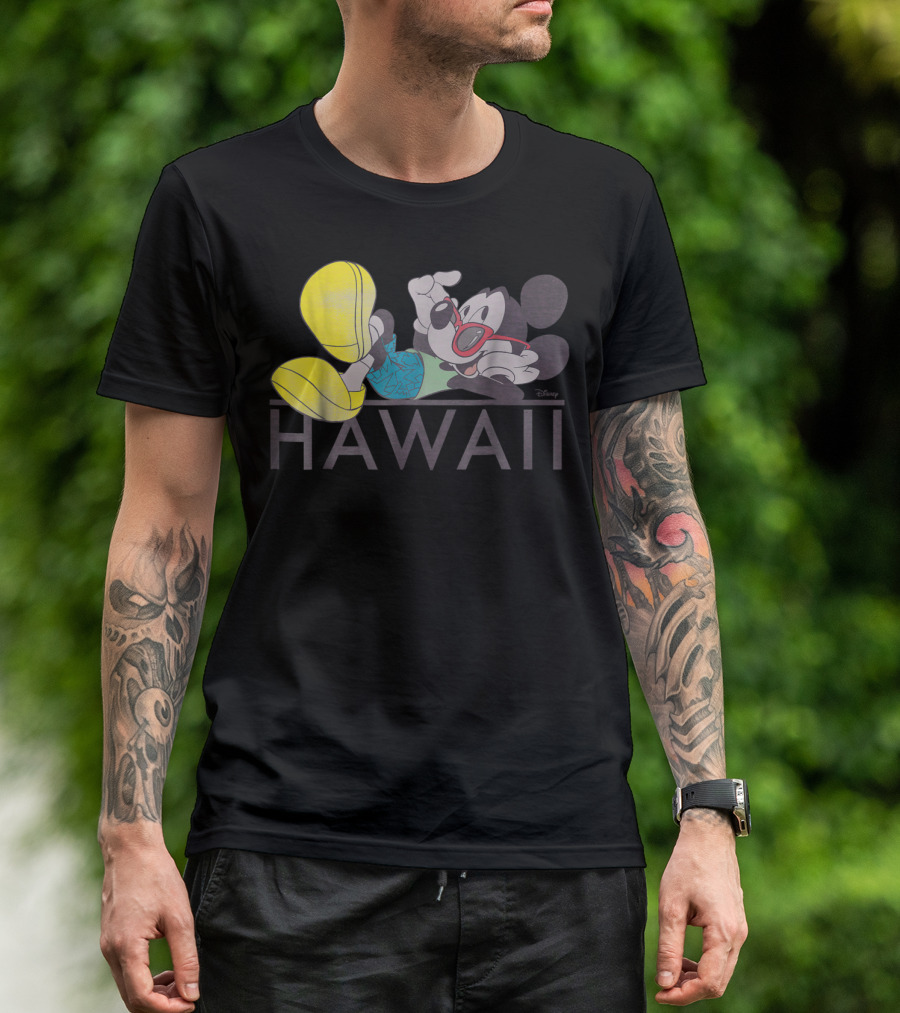 Disney Mickey Mouse Shades Hawaii Relaxation T-Shirt
