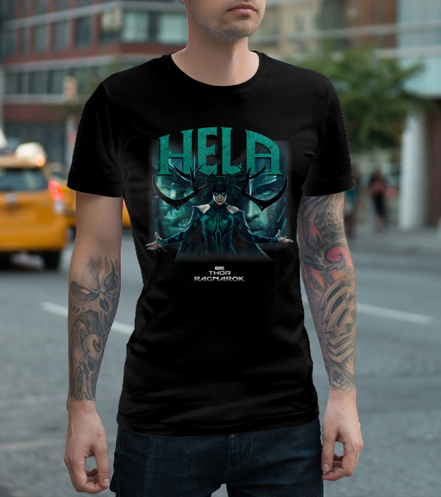 Marvel Thor Ragnarok Hela Deceiving Hands Reach Out Powerful Antlers T-Shirt