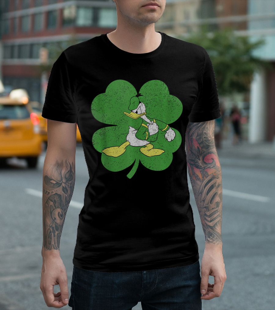 Disney Donald Duck Shamrock St Patricks Day 76 Green Four Leaf Clover T-Shirt