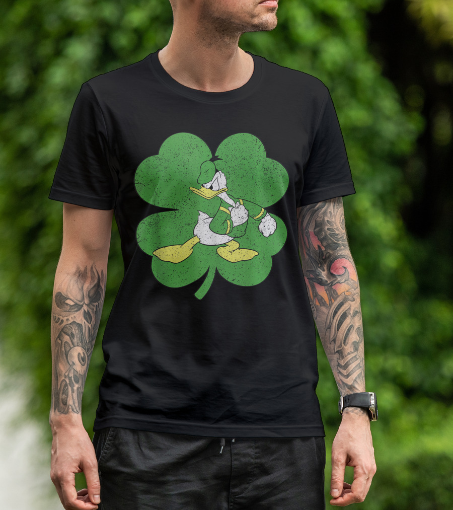 Disney Donald Duck Shamrock St Patricks Day 76 Green Four Leaf Clover T-Shirt
