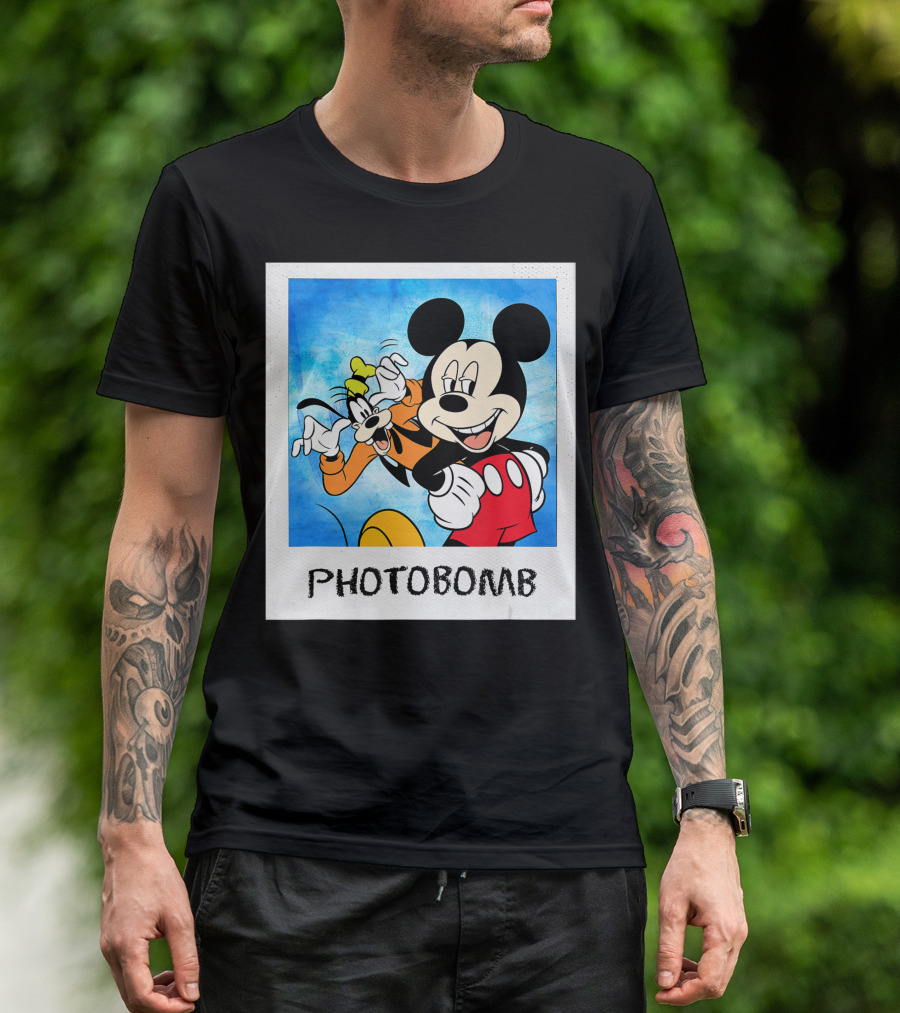 Disney Mickey And Goofy Photobomb Polaroid T-Shirt