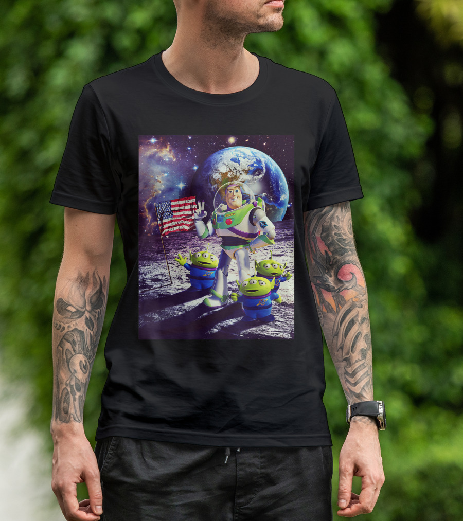 Toy Story Buzz Lightyear And Aliens With American Flag On Moon Planet Earth Background T-Shirt