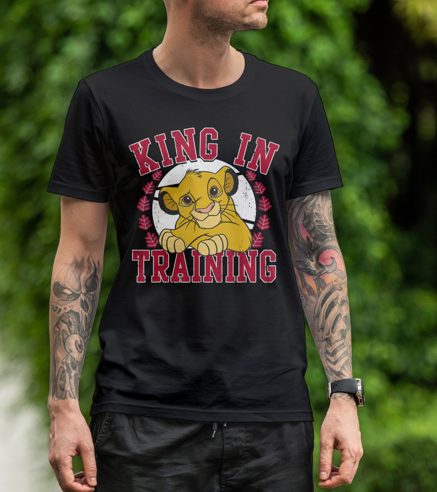 Disney Lion King Simba King In Training Textured Circle Crest T-Shirt