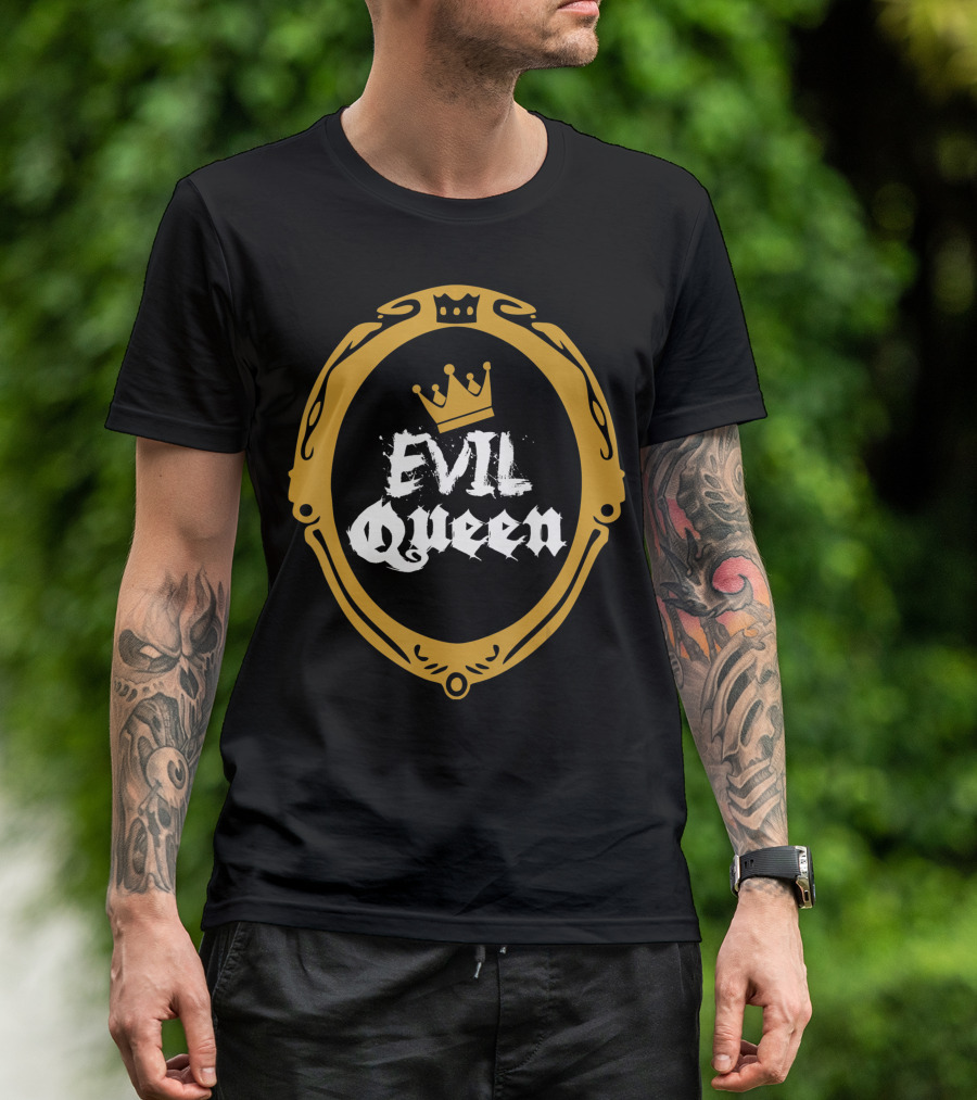 Evil Queen Matching Halloween Costume Crown Frame Design For Couples And Teens T-Shirt