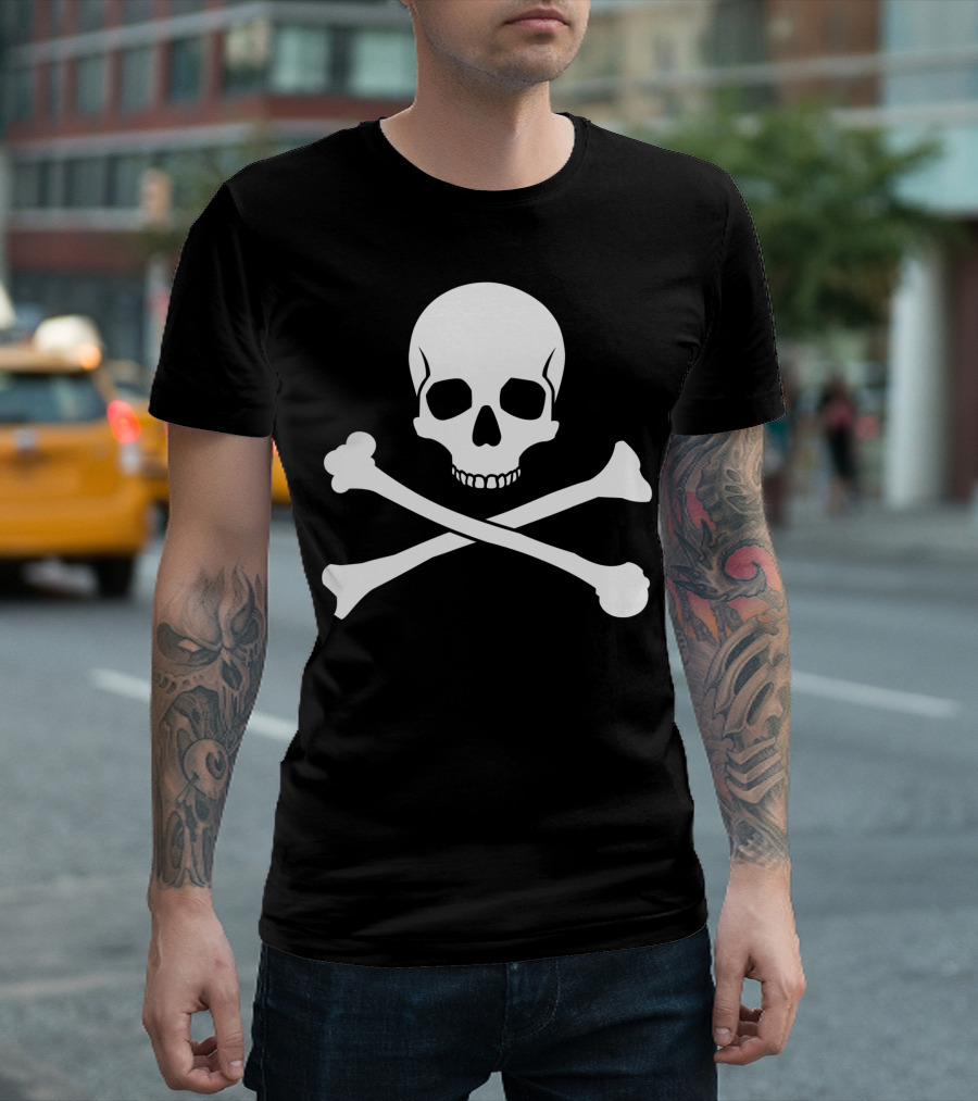 Skull And Crossbones Pirate Iconic Jolly Roger T-Shirt