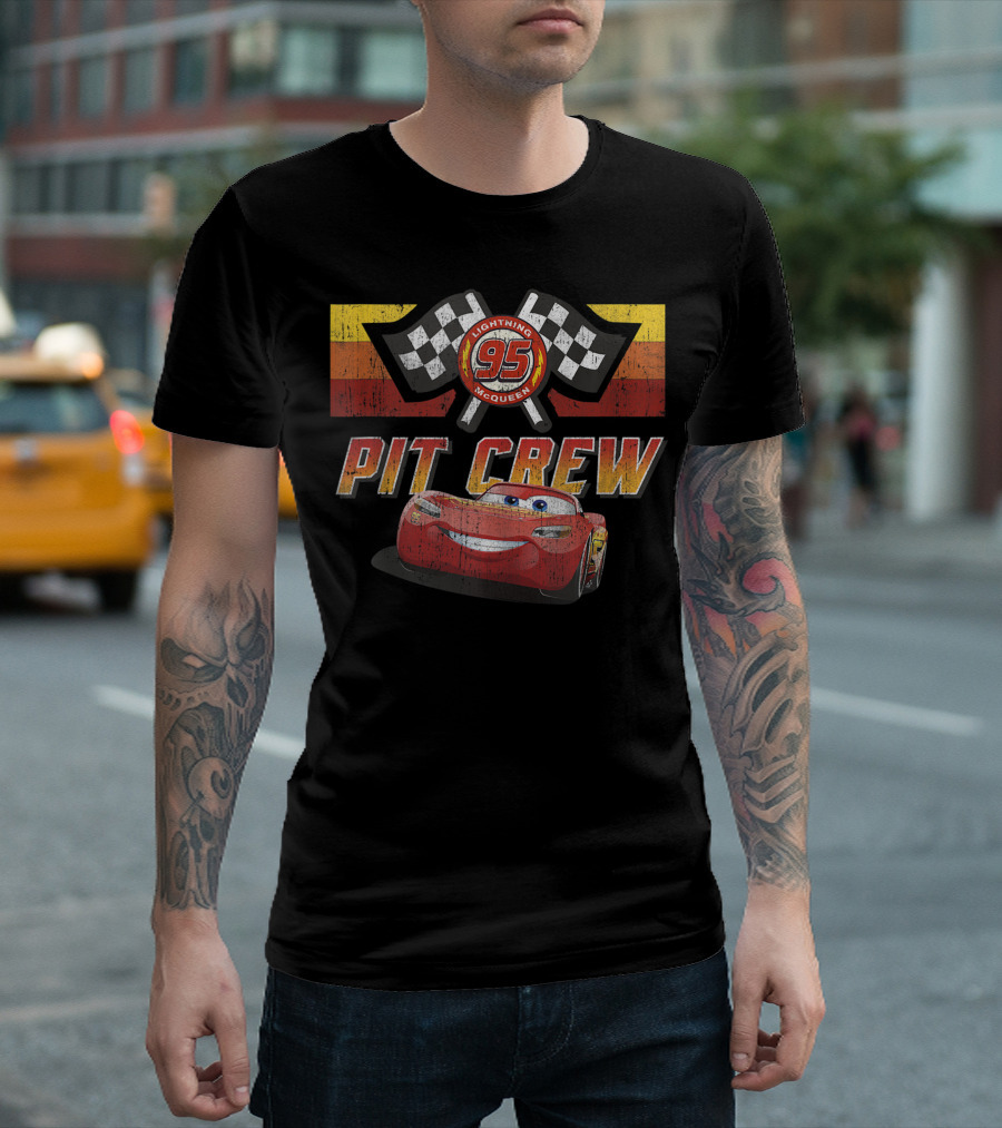 Lightning McQueen 95 Pit Crew Checkered Flags Disney Pixar Cars T-Shirt