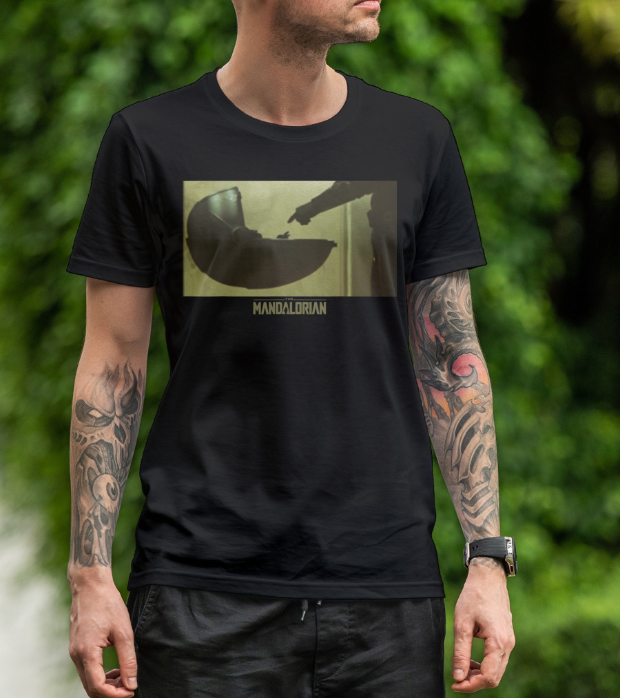 The Mandalorian The Child In Hovering Bassinet Silhouette Panel T-Shirt