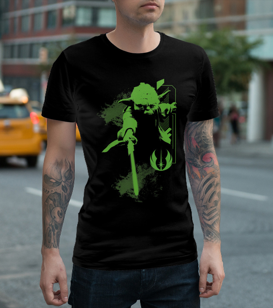 Star Wars Yoda Jedi Master Green Lightsaber Emblem T-Shirt