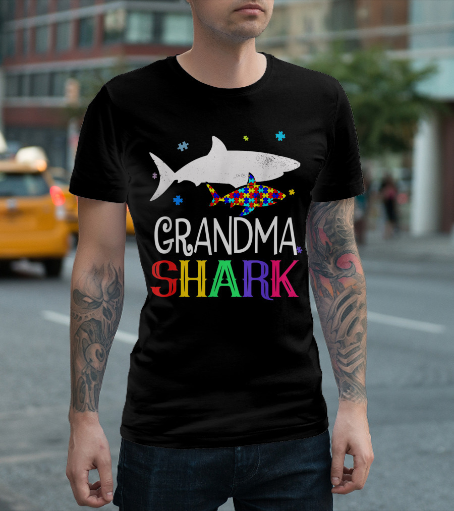 Grandma Shark Family Autism Awareness Puzzle Pieces T-Shirt