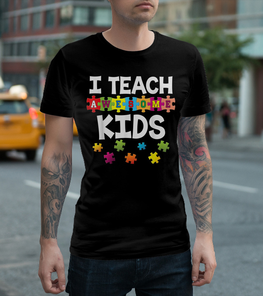 I Teach Awesome Kids Autism Awareness Rainbow Puzzle T-Shirt
