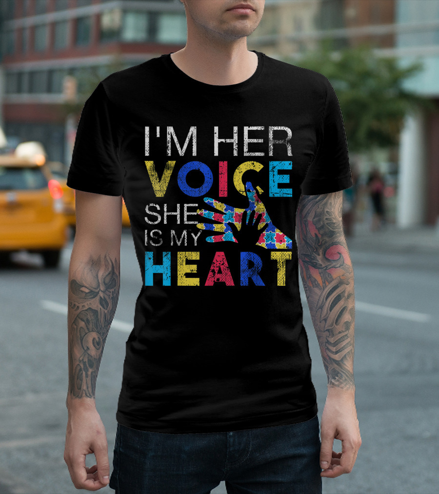 I'm Her Voice She Is My Heart Autism Puzzle Hand T-Shirt