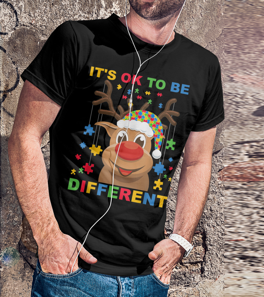 IT'S OK TO BE DIFFERENT REINDEER AUTISM PUZZLE PIECES T-Shirt