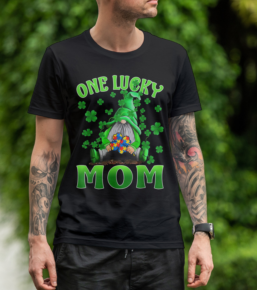 One Lucky Mom Gnomes Autism Puzzle Clover T-Shirt
