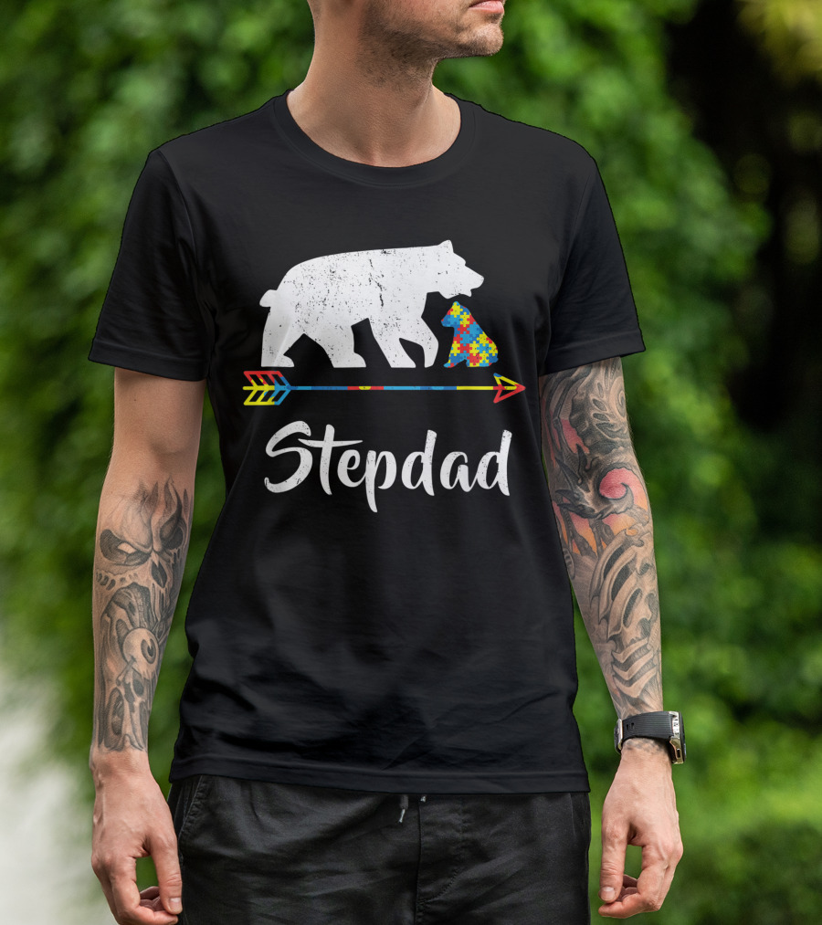 Stepdad Bear With Autism Awareness Puzzle Piece Arrow T-Shirt