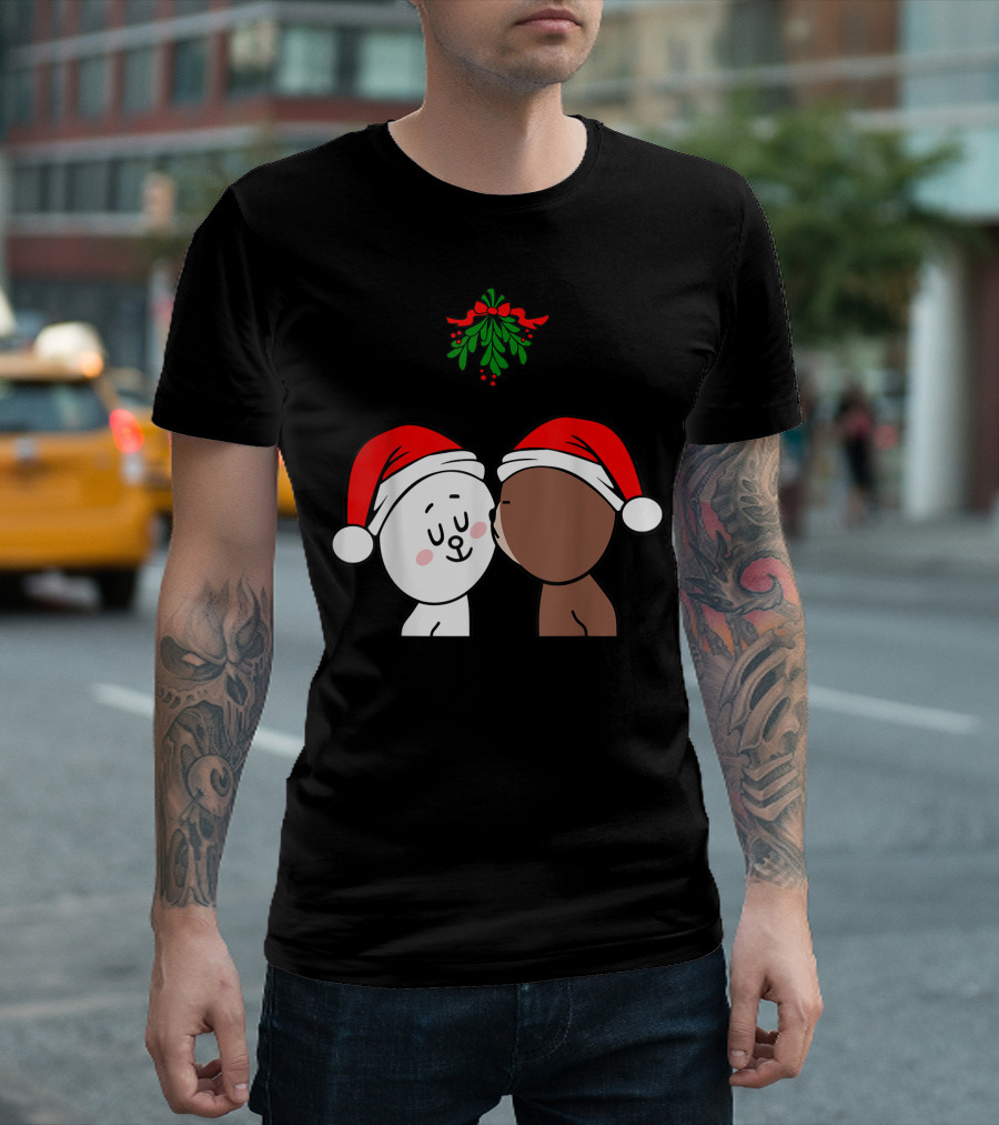 Brown Bear Cony Bunny Rabbit Christmas Santa Hats Kiss Under Mistletoe T-Shirt