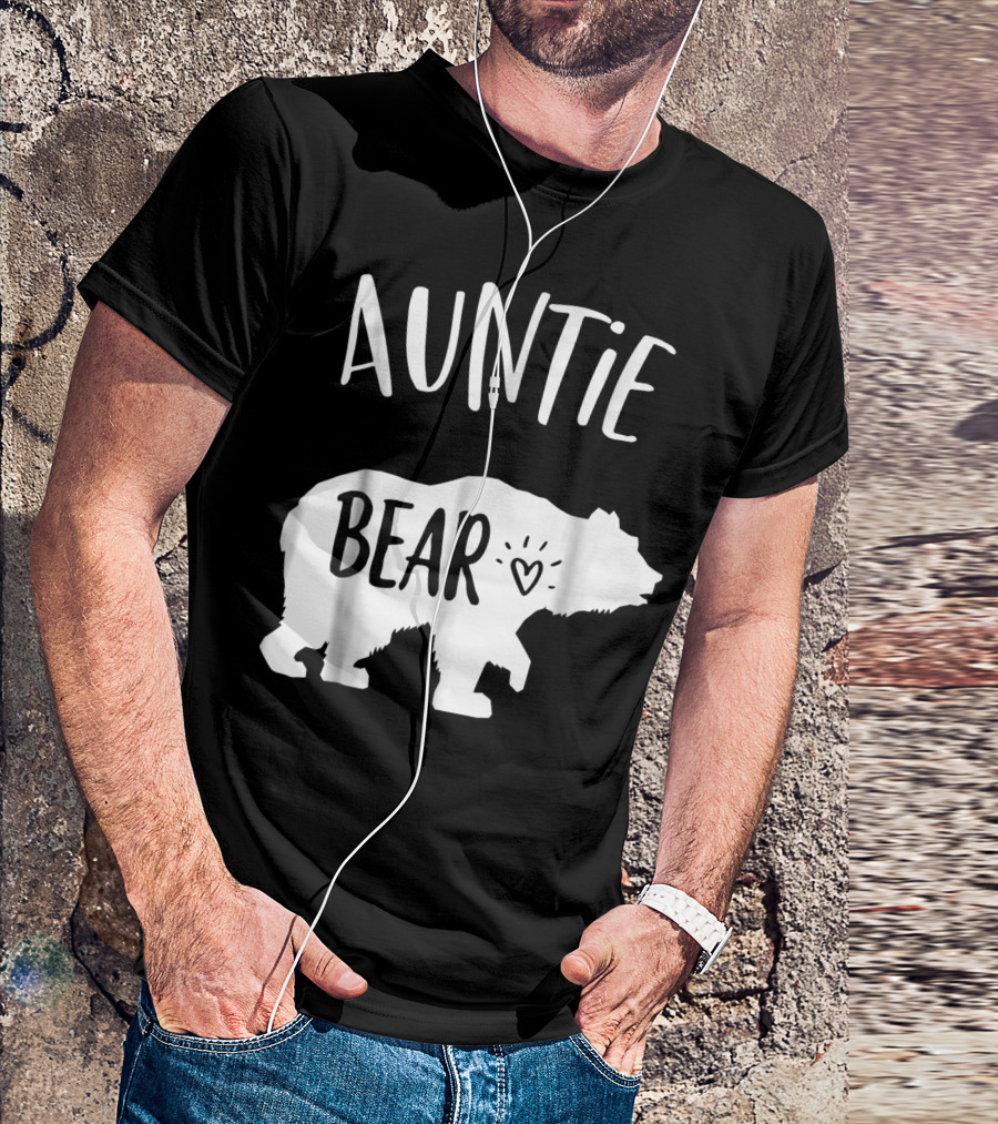 Auntie Bear With Heart Symbol For Cute Aunties T-Shirt