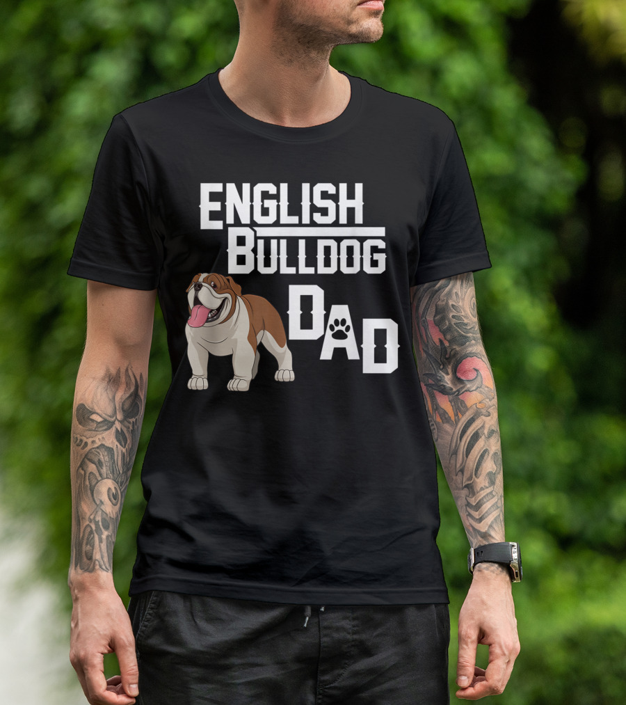 ENGLISH BULLDOG DAD Paw Print Graphic With Cartoon Dog T-Shirt