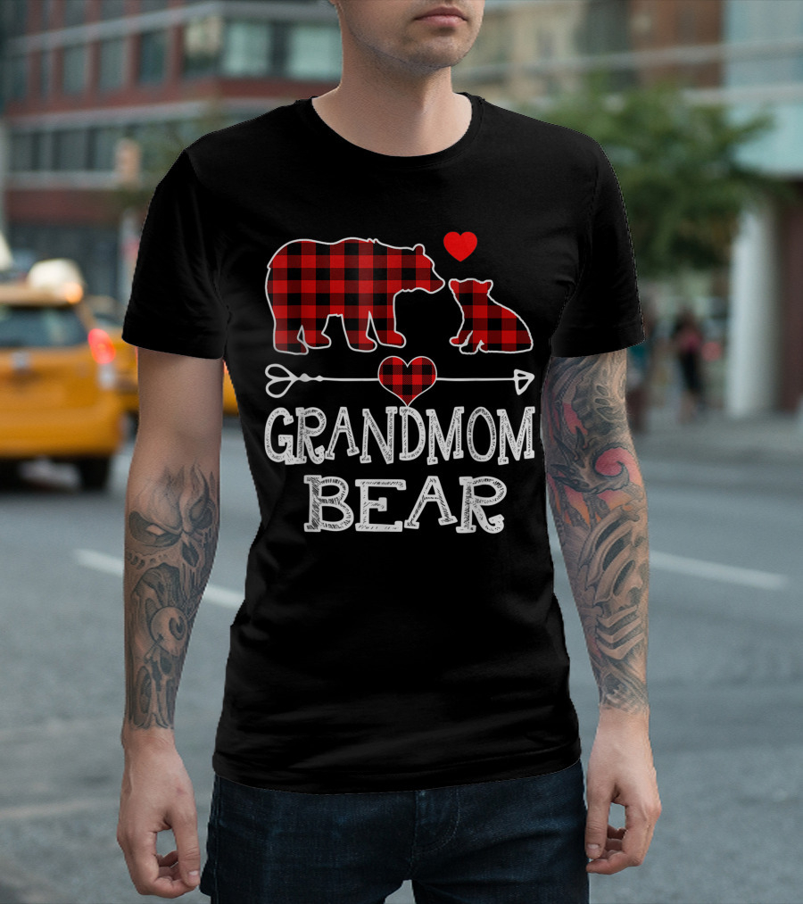 Grandmom Bear Red Plaid Buffalo Heart Arrow Family Christmas T-Shirt