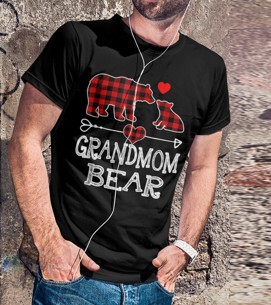 Grandmom Bear Red Plaid Buffalo Heart Arrow Family Christmas T-Shirt