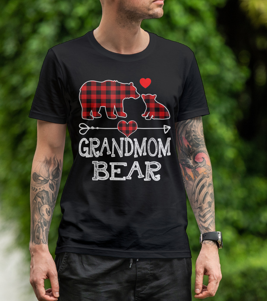 Grandmom Bear Red Plaid Buffalo Heart Arrow Family Christmas T-Shirt