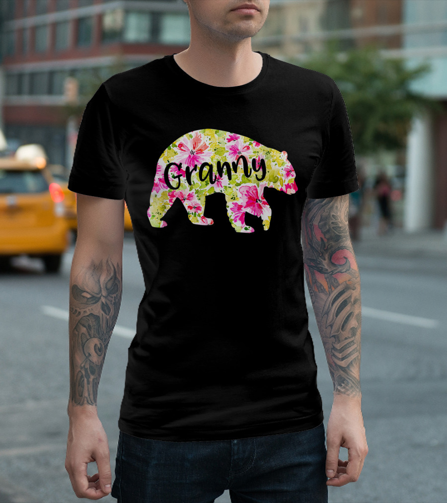 Granny Bear Floral Pattern Grandma T-Shirt