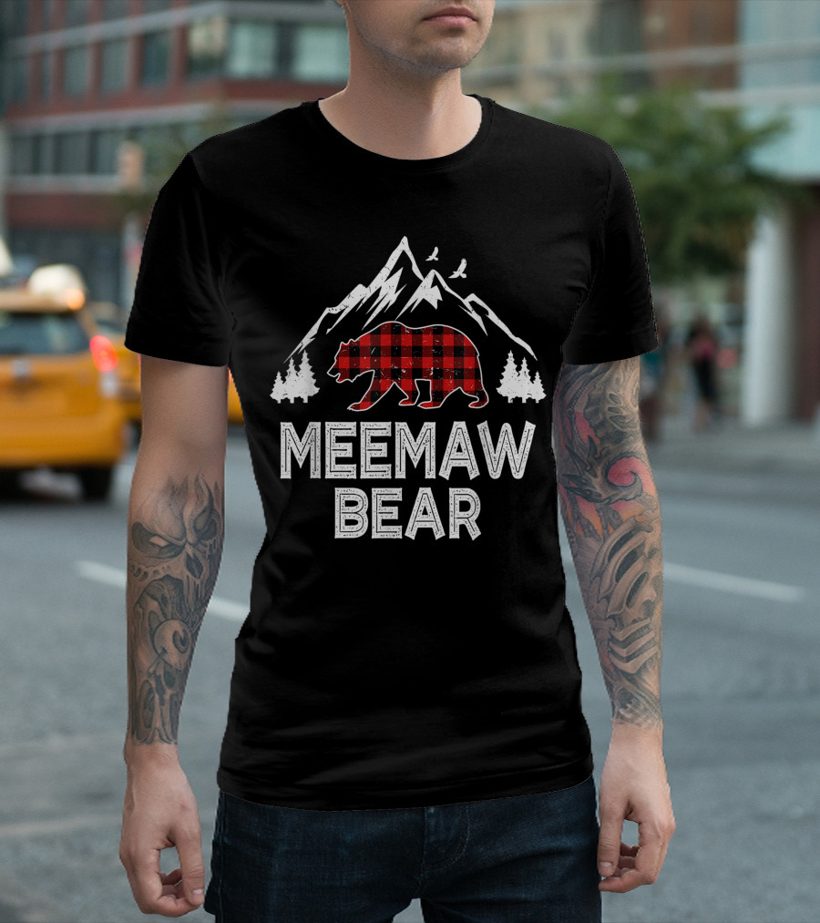 Meemaw Bear Christmas Red Plaid Buffalo Family Mountain Trees T-Shirt