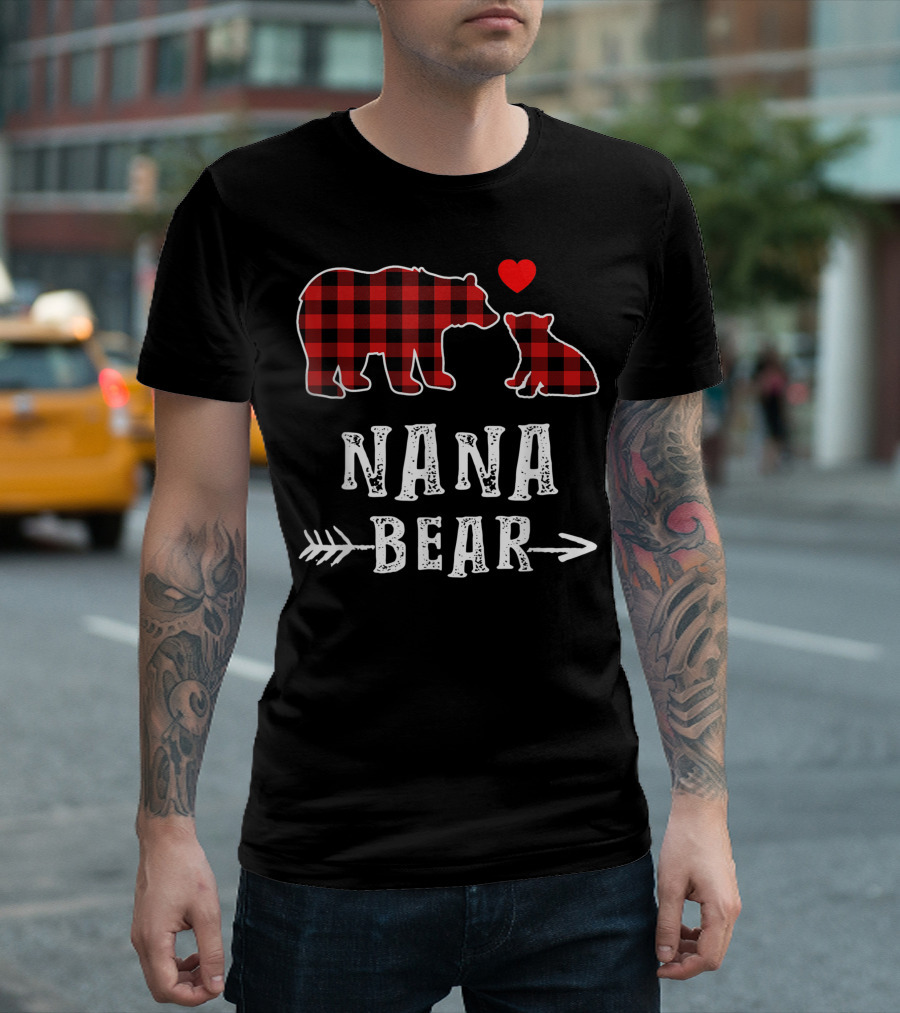 Nana Bear Red Plaid Buffalo Matching Family One Cub Heart Arrow T-Shirt