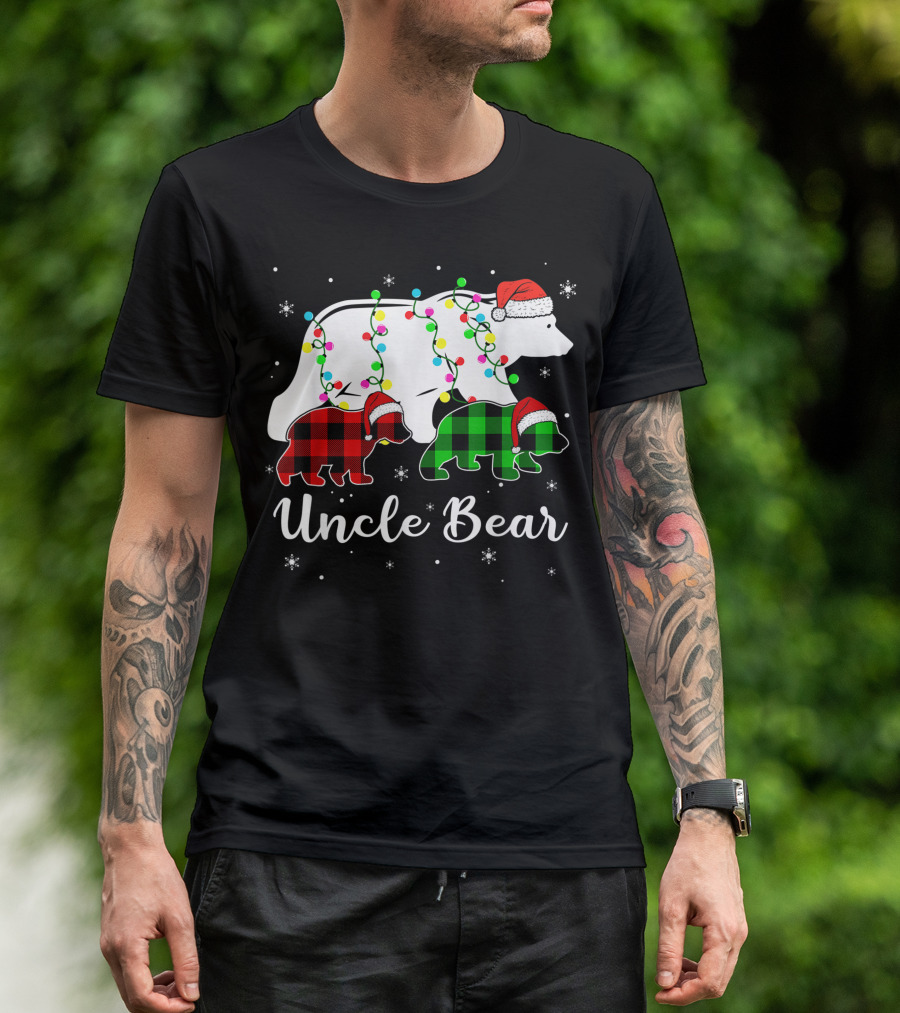 Uncle Bear Christmas Lights Red Plaid Green Plaid Santa Hats T-Shirt