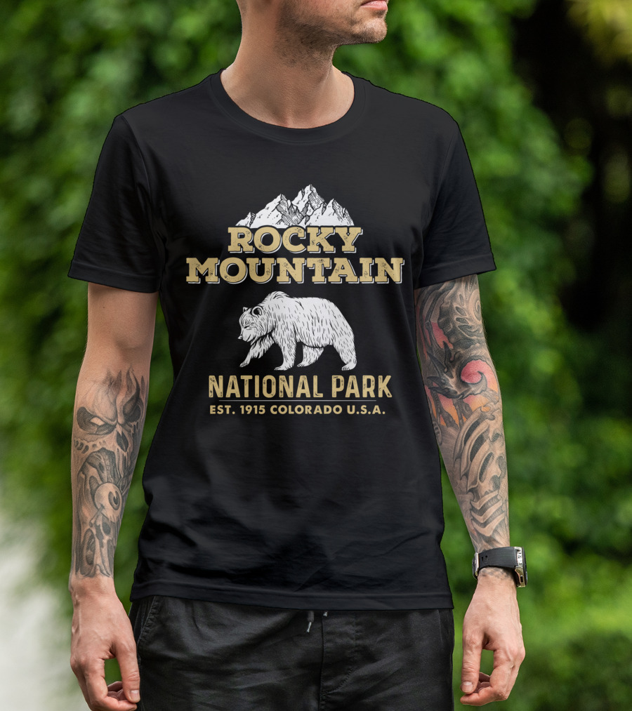 Rocky Mountain National Park Black Bear EST. 1915 Colorado U.S.A T-Shirt