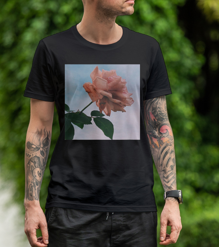 Vintage Pink Roses Floral Aesthetic Stylish Flowers T-Shirt