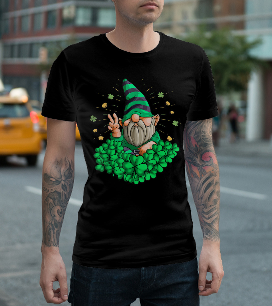 Gnome Hippie Leprechaun Shamrock St Patrick's Day Gnome T-Shirt