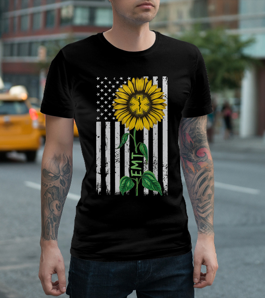 Vintage American Flag Sunflower EMT Nurse Hippie T-Shirt