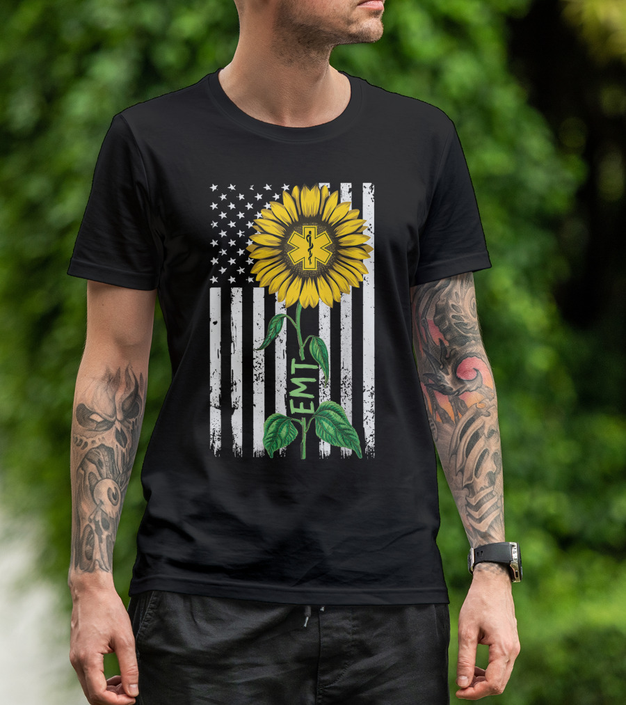 Vintage American Flag Sunflower EMT Nurse Hippie T-Shirt