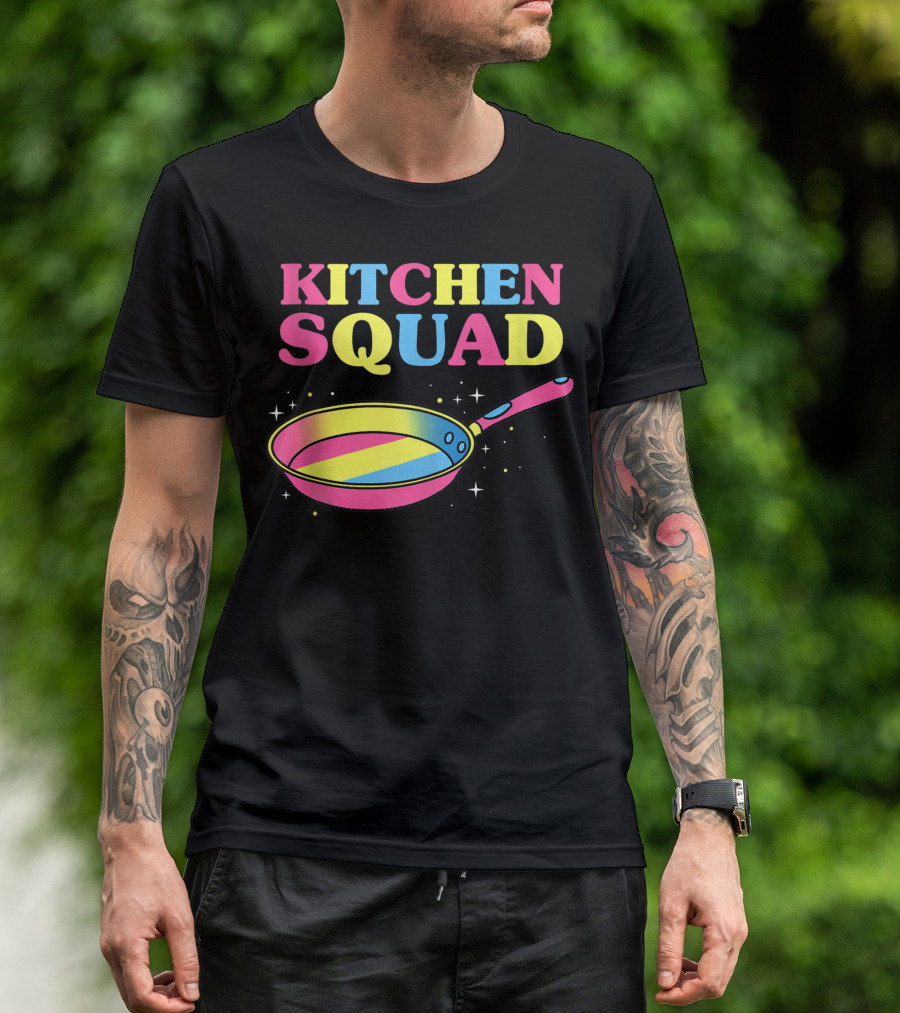 KITCHEN SQUAD Pan Pride Rainbow Skillet T-Shirt
