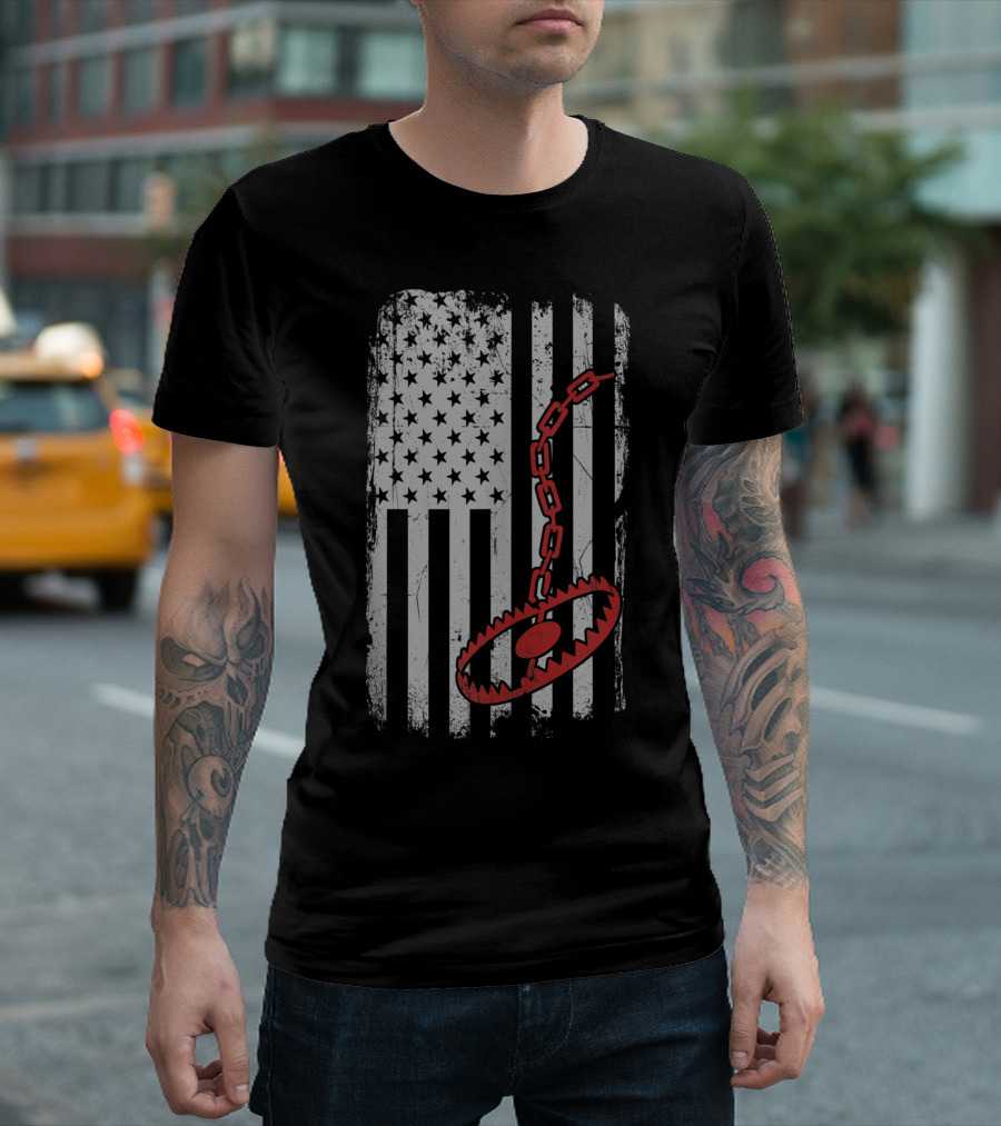 Fur Trapper Vintage Red Bear Trap American Flag Lovers T-Shirt