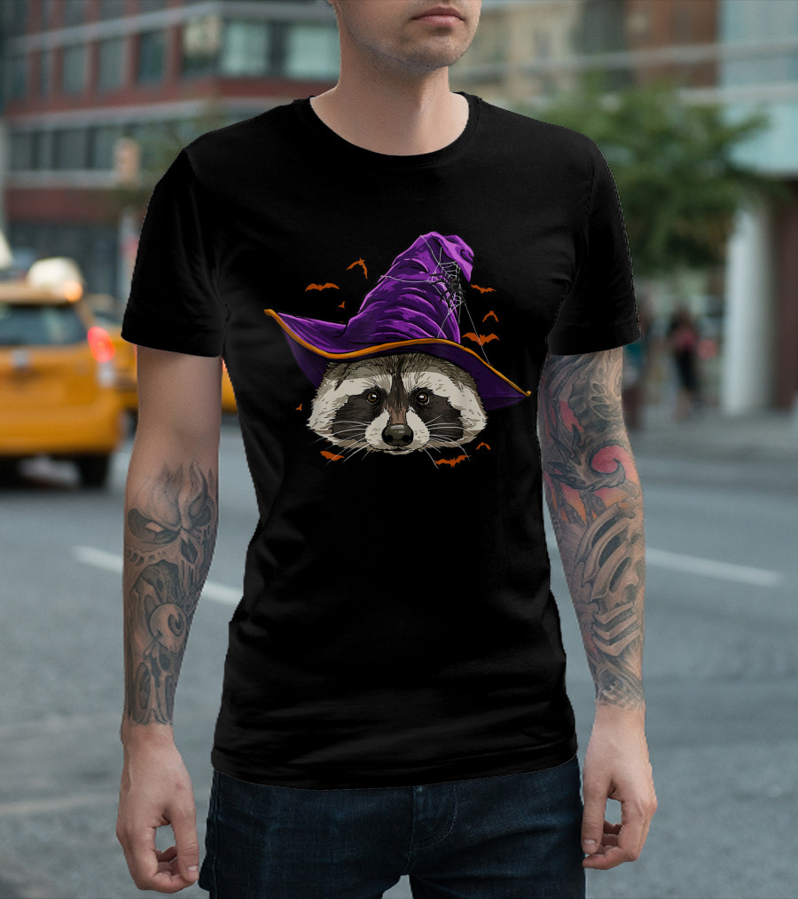 Raccoon Witch Hat Halloween Raccoon Whisperer Bats Spooky Night T-Shirt