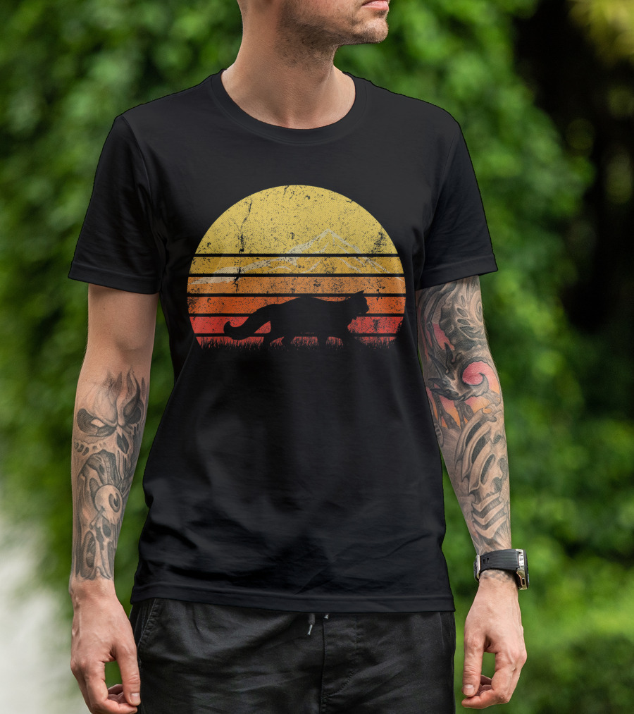 Vintage Maine Coon Cat Sunset Distressed Silhouette Mountain T-Shirt