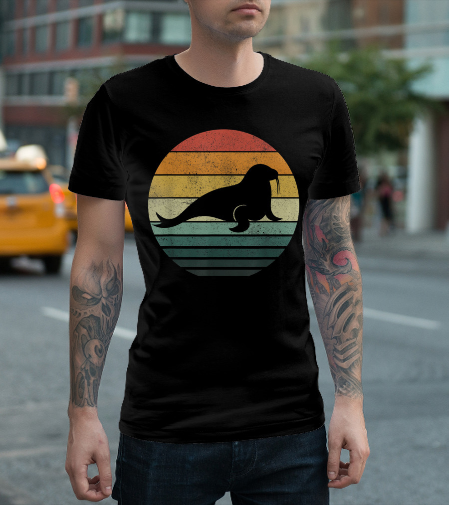 Walrus Silhouette Vintage 70s Sunset Retro Animal Nature Lovers T-Shirt