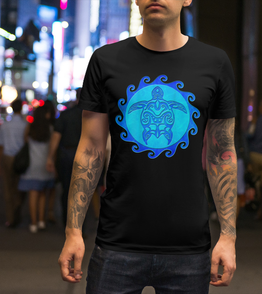 Maori Sun Tribal Polynesian Sea Turtle Symbol In Blue Ocean Waves T-Shirt