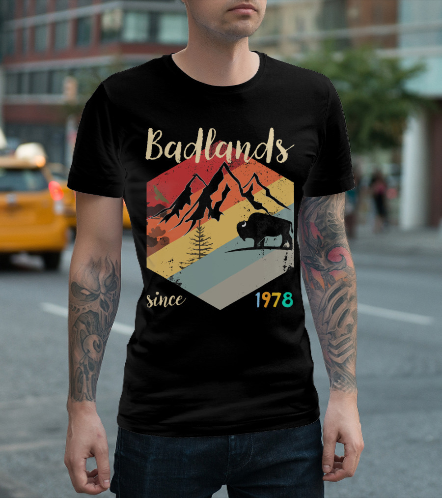 Badlands Since 1978 South Dakota National Park Hiking Mountain Bison T-Shirt